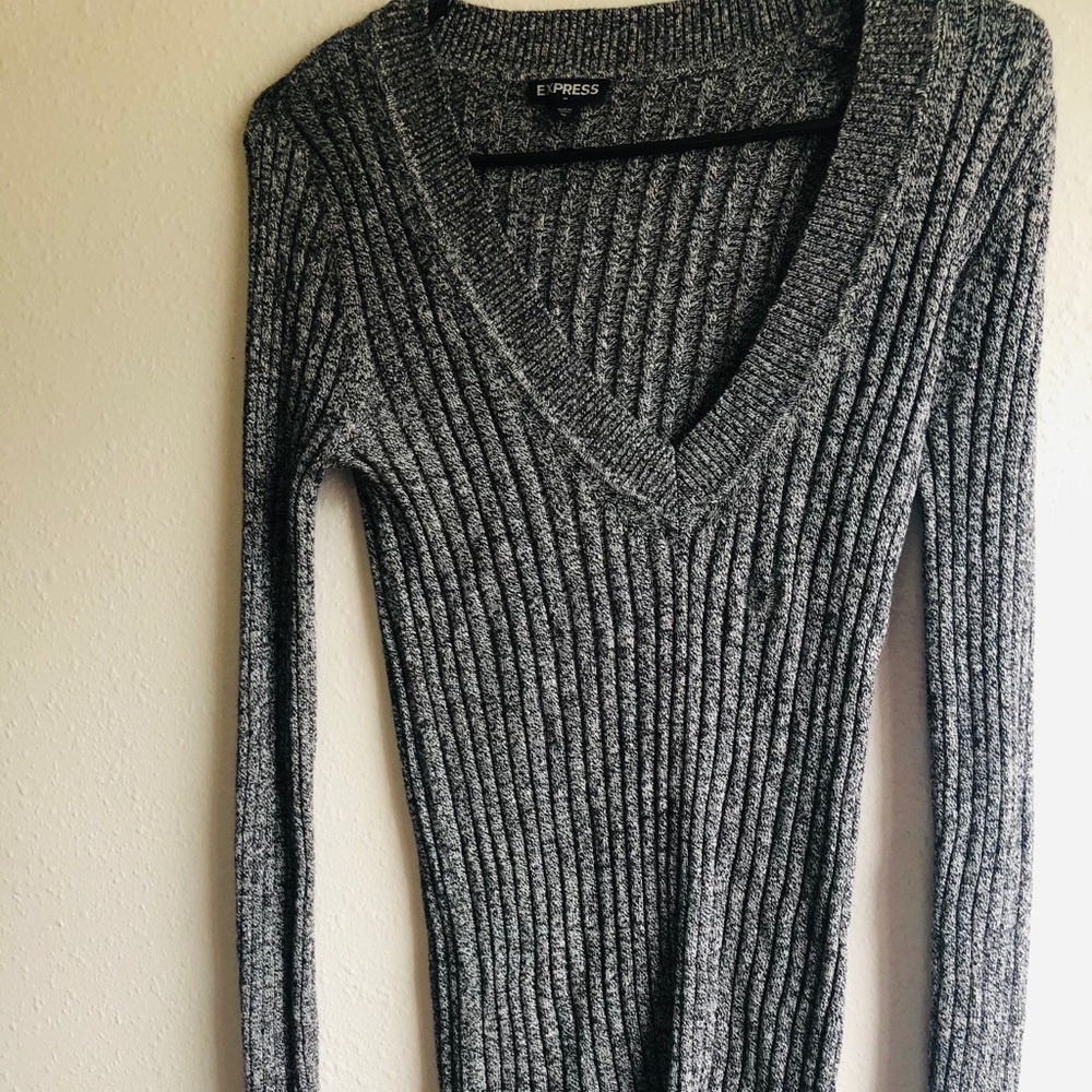 V neck sweater from express